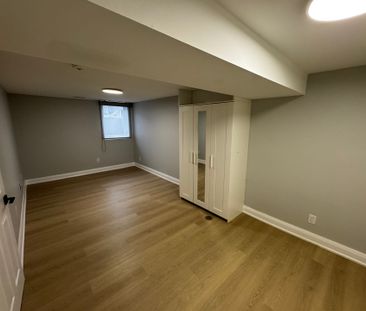 For Lease - 8 Redwood Court Unit# Basement, Barrie, Ontario - Photo 5