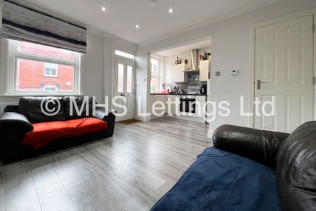 3 Bedroom Mid Terraced House for rent in Granby Road - Photo 2