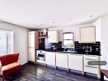 1 bedroom flat to rent - Photo 4