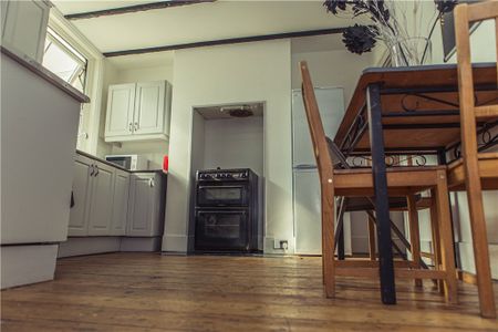 Guildford Park Road, Guildford, Surrey, GU2 7NA - Photo 5