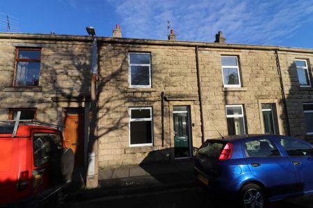 2 bedroom House To Let - Photo 2