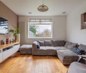 3 bedroom semi-detached house to rent - Photo 2