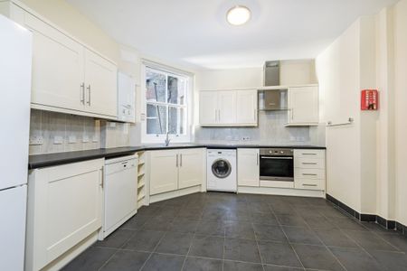 Kensington Hall Gardens, Beaumont Avenue, London, W14 - Photo 4