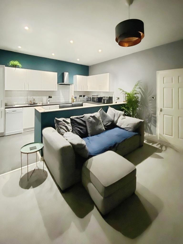 2 bedroom flat to rent - Photo 2