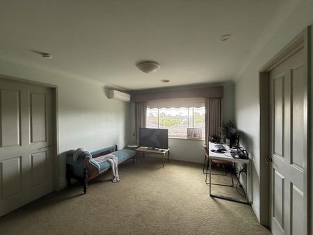 Amazing Family Home - Photo 4