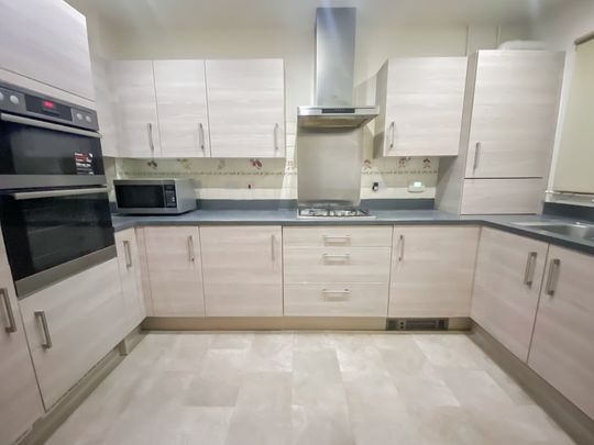 3 bed terraced house to rent in Denton Way, Langley, SL3 - Photo 1