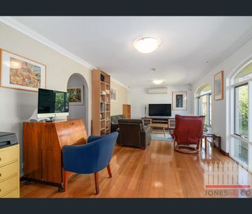 Coastal Living at Its Best – 15 Caley Place, Two Rocks - Photo 1