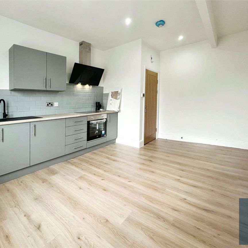 Willow Lane, Birkby, Huddersfield, HD1 - Photo 1