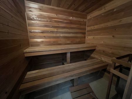 For Lease - 253 Lakeland Crescent, Richmond Hill, Ontario - Photo 2