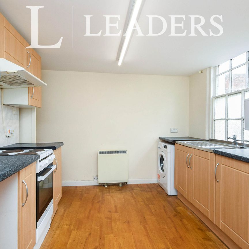 2 bedroom maisonette to rent Silver Street, Stansted, CM24 - Photo 1