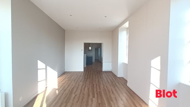 Location Appartement 3 pièces 71m² VANNES 56000 - Photo 1