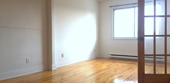 3 1/2 LAVAL. 5mn Métro Cartier - HAUT de DUPLEX - Photo 2