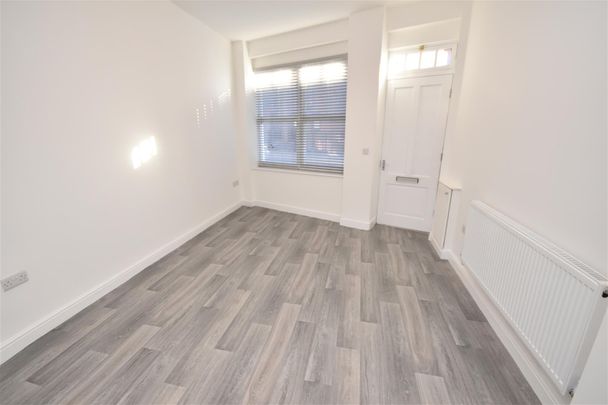 Bridge Street, Neston - Photo 1