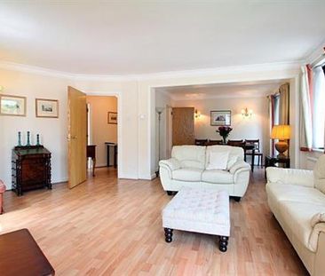 3 bedroom maisonette to rent - Photo 1