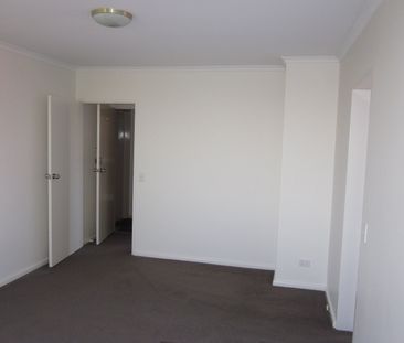 11/14 Normanby Street, Windsor VIC 3181 - Photo 3