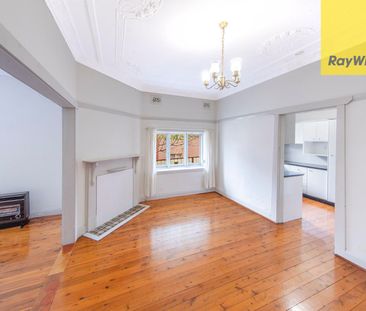 Charming Californian Bungalow in Prime Westmead School Catchment - Photo 5