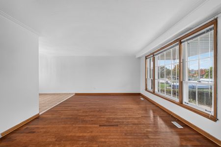 For Lease - 6 Archway Crescent Unit# Main, Toronto, Ontario - Photo 3