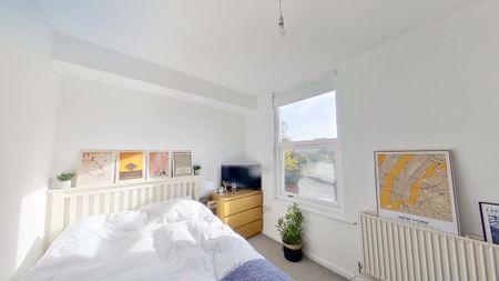 5 bedroom terraced house to rent - Photo 4