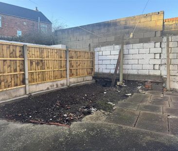 3 bedroom terraced house to rent - Photo 5