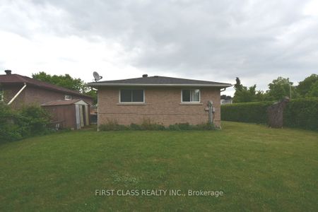 Detached Home For Lease | E8139664 - Photo 5