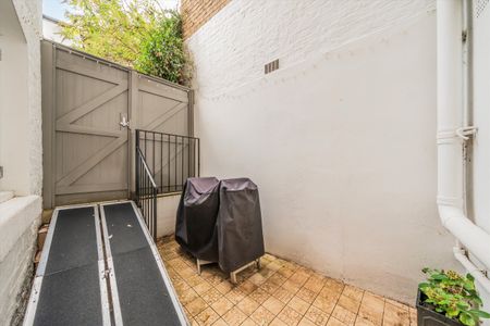 Gordon Place, Kensington, W8, London - Photo 2