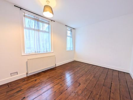 3 bedroom terraced house to rent - Photo 5