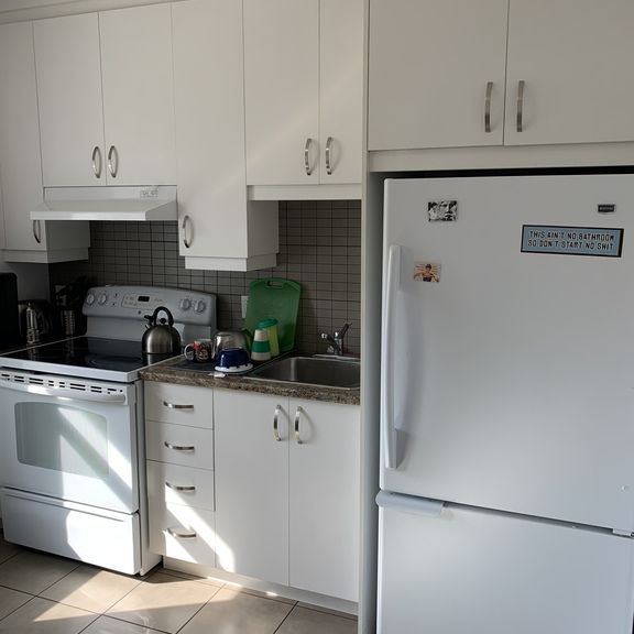 ⚡️Semi-meublé. Rosemont. 3½.1er Juillet - Photo 2