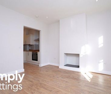 4 bedroom maisonette to rent - Photo 2