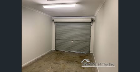 Step inside - You WILL be surprised ! - Photo 5