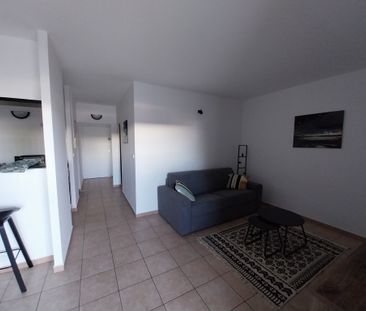 Location Appartement 2 pièces 39m² ST GILLES LES BAINS 97434 - Photo 2