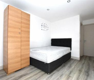 Whitehorse Lane, SE25, Property for rent - Photo 2