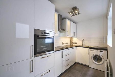 12 Trevor Street, Holywood, BT18 9NA - Photo 4