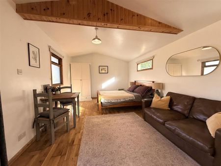 1 bedroom detached house to rent - Photo 2
