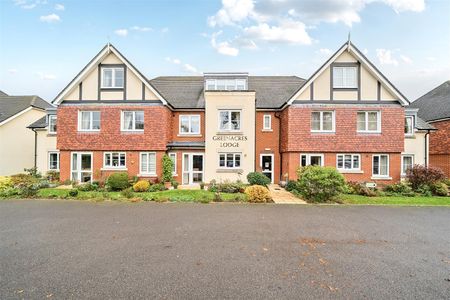 Greenacres Lodge, Warlingham - Photo 4