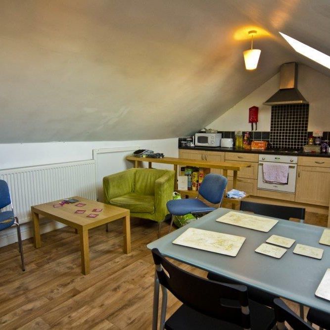 3 bedroom flat to rent - Photo 1