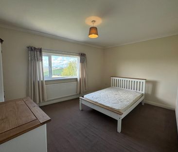 Eldon Place, Cutler Heights, Bradford, BD4 9JH - Photo 4