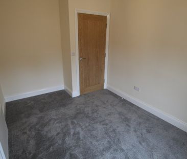 1 Bed Apartment - Photo 3