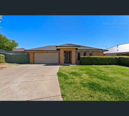 9 Protea Place, Forest Hill, NSW 2651 - Photo 3