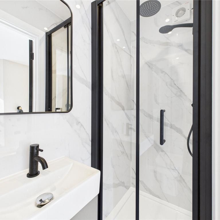 House share to rent - Photo 1