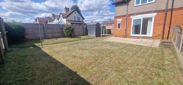 3 bedroom semi-detached house to rent - Photo 1