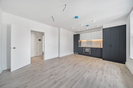 Mitcham Lane, London, SW16 - Photo 4