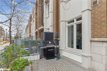 For Lease - 370 Square One Drive Unit# Th#13, Mississauga, Ontario - Photo 2