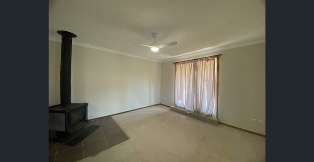 SPACIOUS FAMILY HOME WITH CLASSIC CHARM - Photo 1