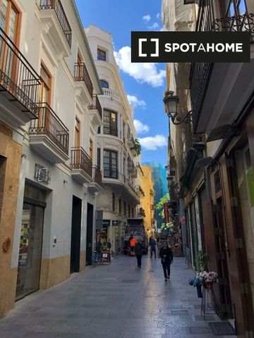 valencia, Valencian Community 46001 - Photo 3