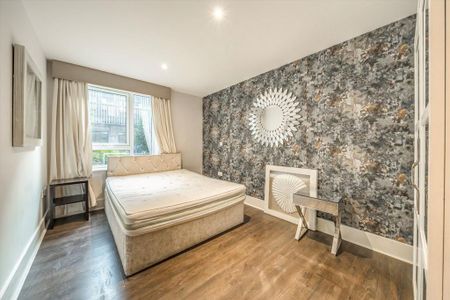 3 bedroom flat to rent - Photo 3