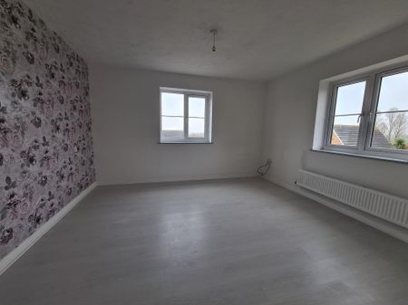 Kingfisher Drive, Harwich - Photo 4