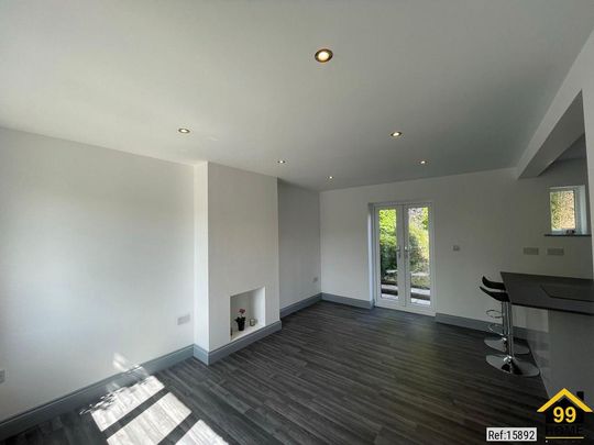 3 bedroom terraced house to rent - Photo 1