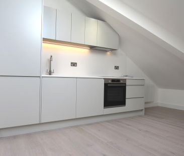 New Road, Brentwood - Photo 6