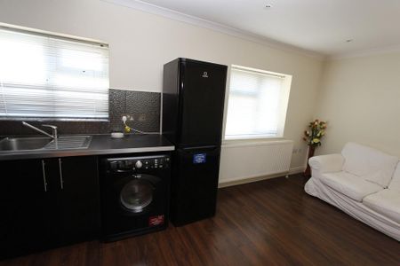 1 bedroom apartment to rent - Photo 3