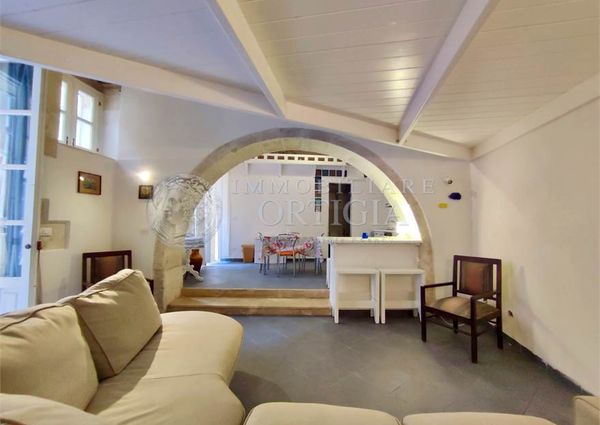 Appartamento sul lungo mare di levante